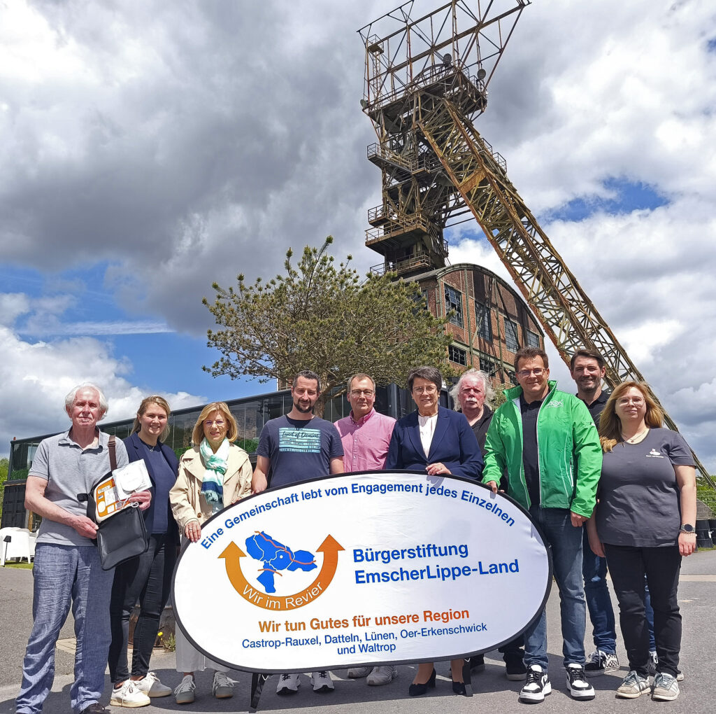 Gemeinsam aktiv – Bürgerstiftung EmscherLippe-Land läuft beim AOK-Firmenlauf in Oer-Erkenschwick für 12. Defibrillator